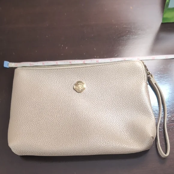 Shiseido Cosmetic Bag NWT - Picture 2 of 6